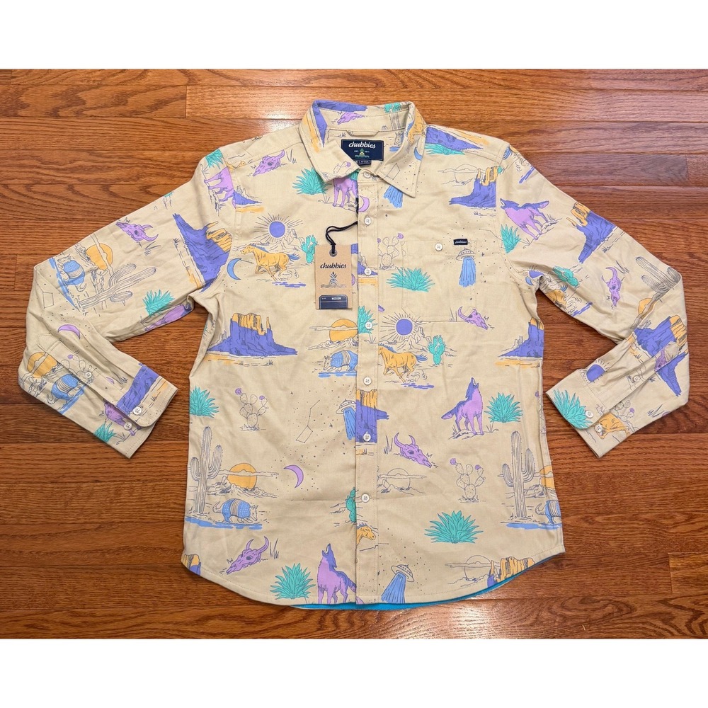 Chubbies The Western Spirit Button Down Shirt Mens Medium Desert UFO Wolf Print